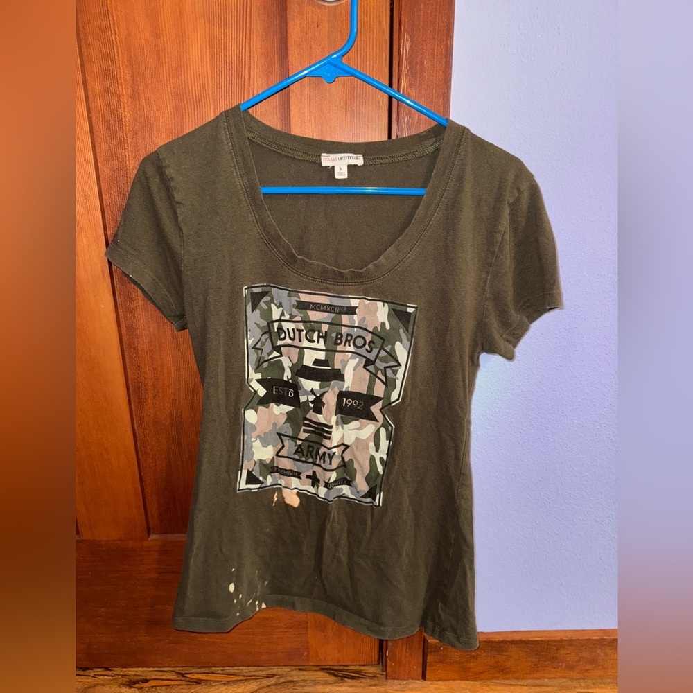 Women’s Large Dutch Bros T-shirt, Camo